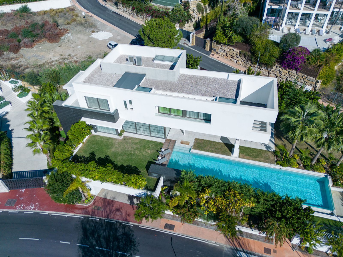 5 Bedroom Villa for Sale in Benahavís — 4