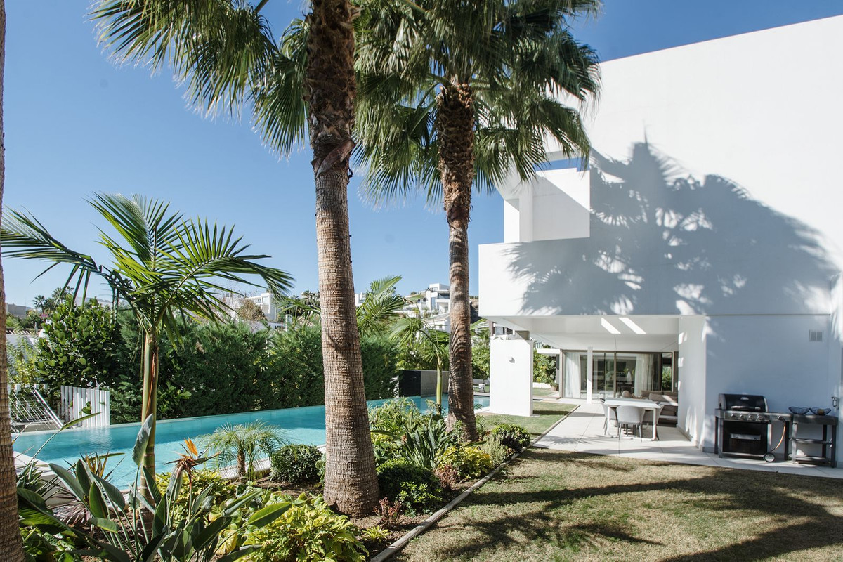 5 Bedroom Villa for Sale in Benahavís — 9