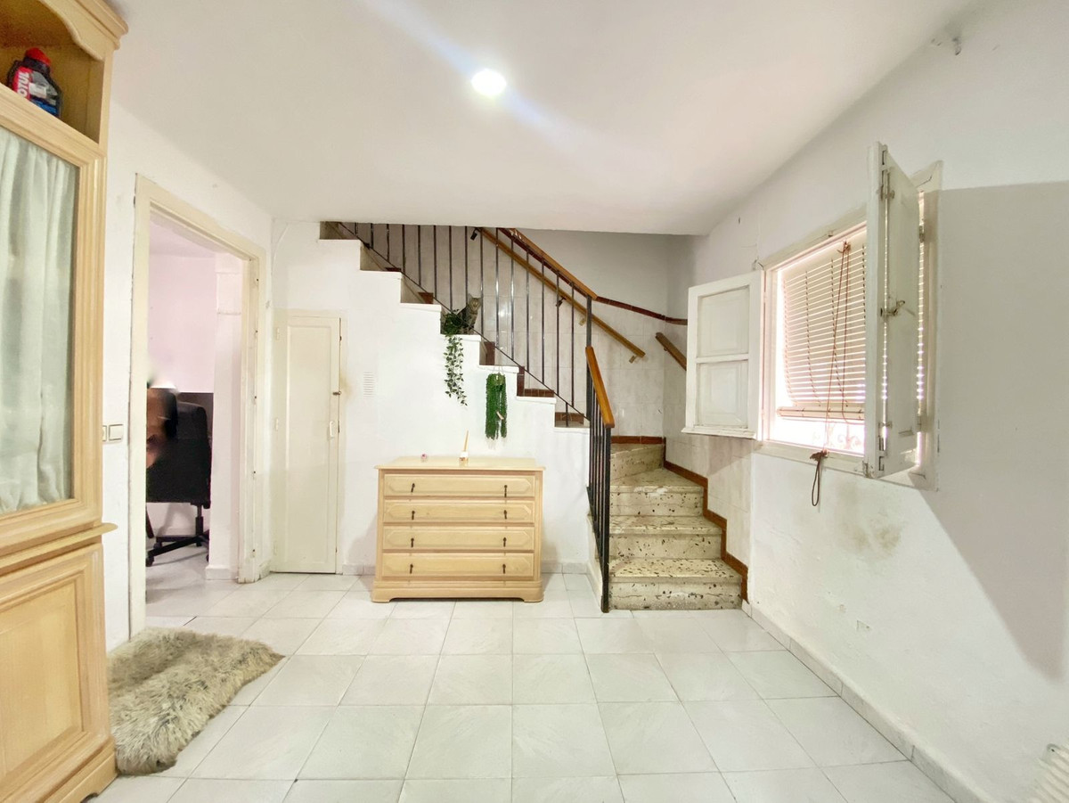 3 Bedroom Villa for Sale in Marbella — 9