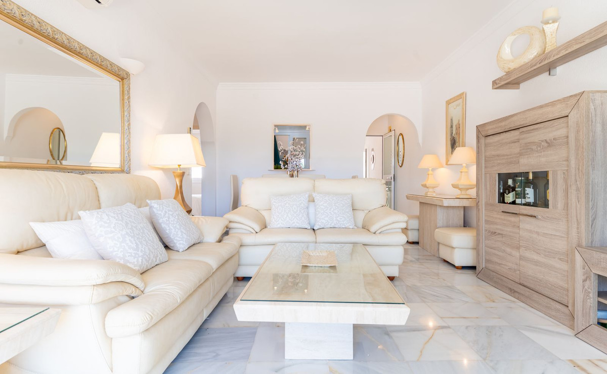 2 Bedroom Apartment for Sale in El Paraiso — 9