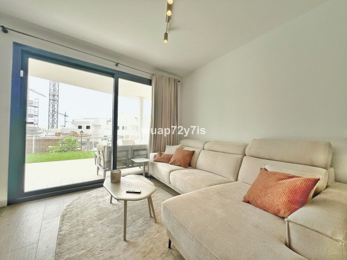 2 Bedroom Apartment for Sale in Estepona — 3