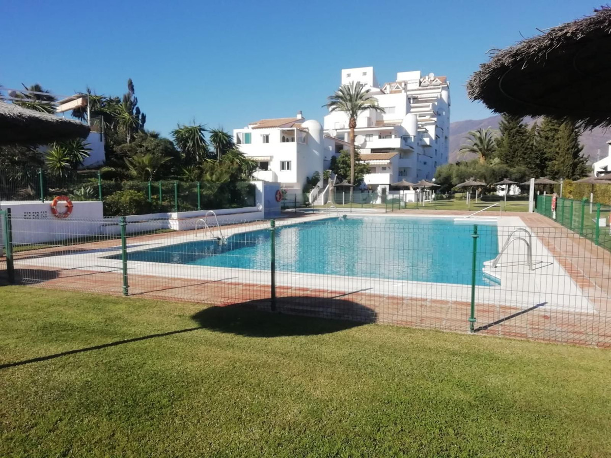 2 Bedroom Apartment for Sale in Estepona