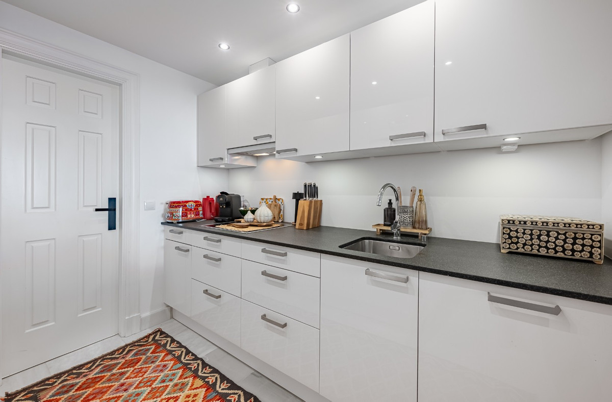 4 Bedroom Apartment for Sale in Monte Halcones — view 18