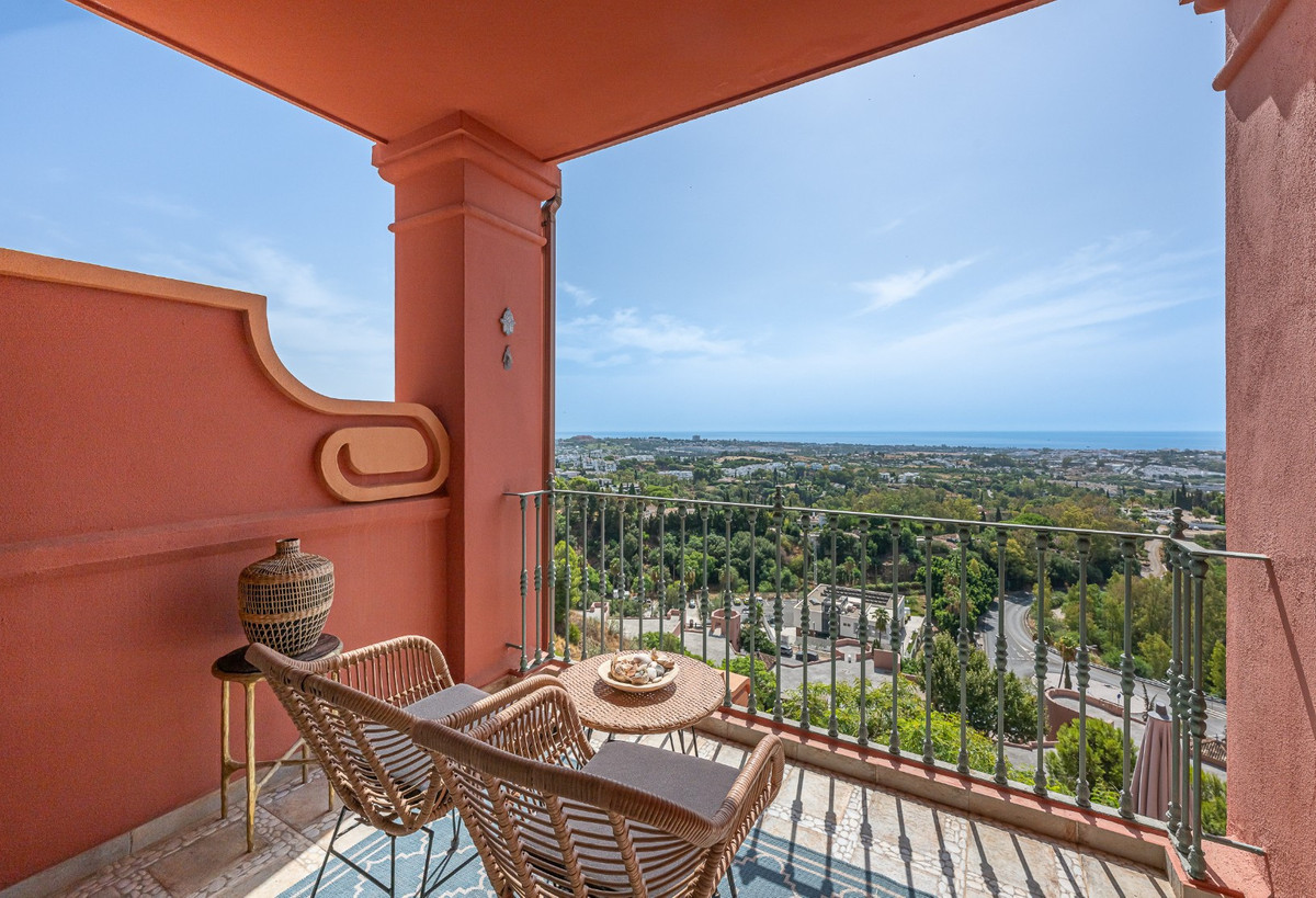 4 Bedroom Apartment for Sale in Monte Halcones — 9