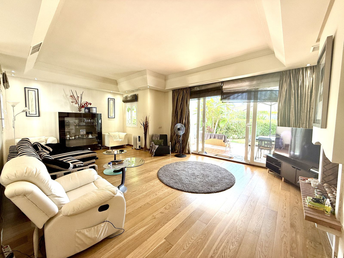 3 Bedroom Villa for Sale in Costalita — 3