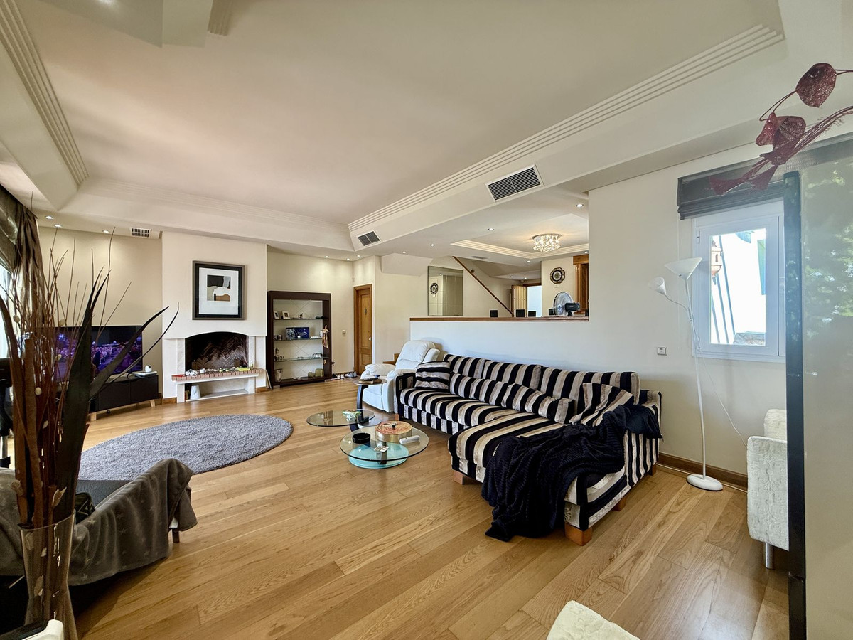 3 Bedroom Villa for Sale in Costalita — 4
