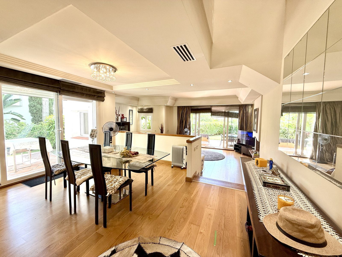 3 Bedroom Villa for Sale in Costalita — 9