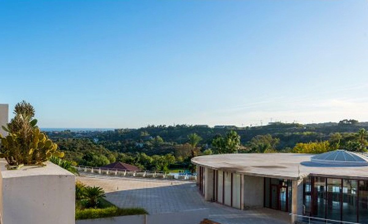 3 Bedroom Apartment for Sale in Benahavís