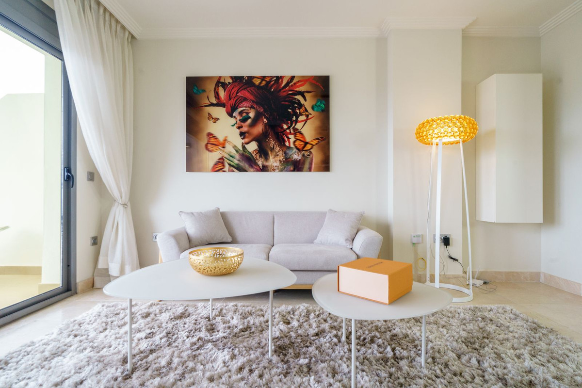 2 Bedroom Apartment for Sale in Benahavís — 5