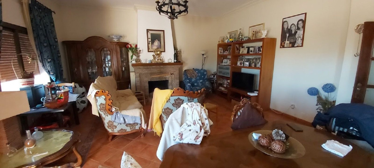 9 Bedroom Villa for Sale in Cancelada — 8