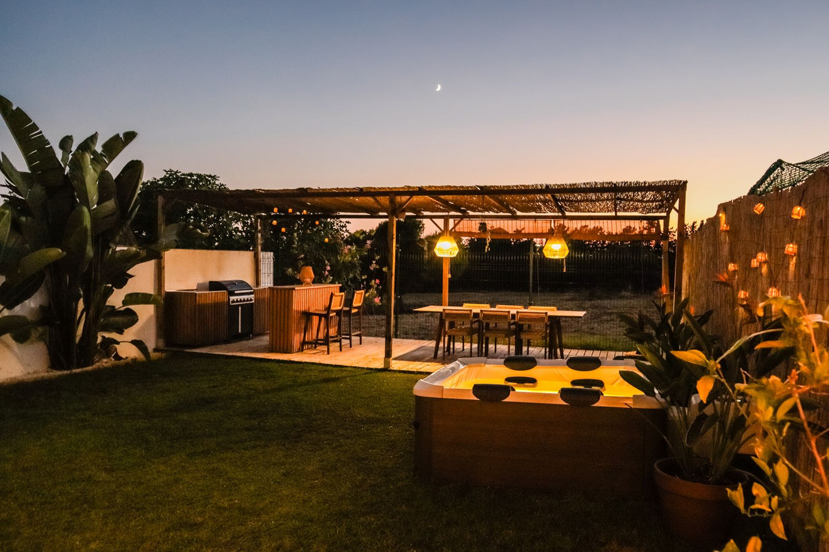 4 Bedroom Villa for Sale in Nueva Andalucía — 3