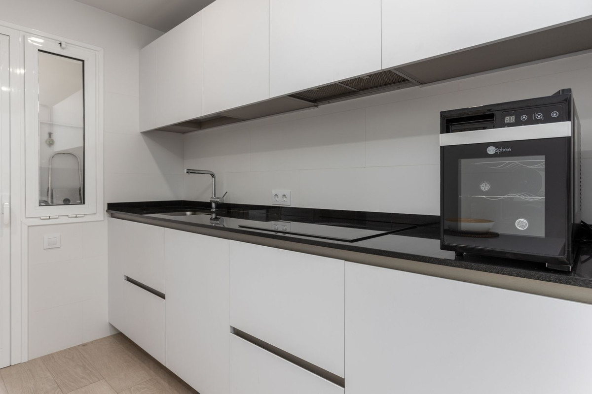 2 Bedroom Apartment for Sale in San Pedro de Alcántara — 8