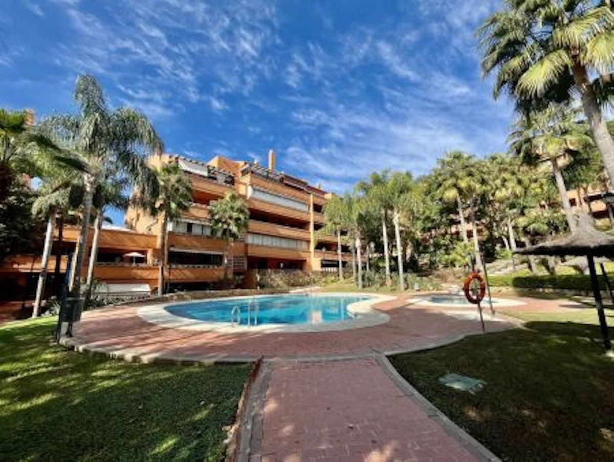 1 Bedroom Apartment for Sale in The Golden Mile