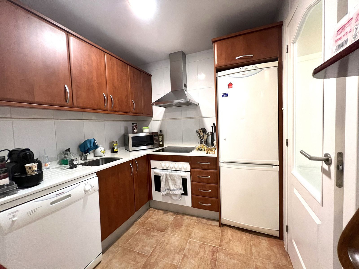 1 Bedroom Apartment for Sale in The Golden Mile — 2