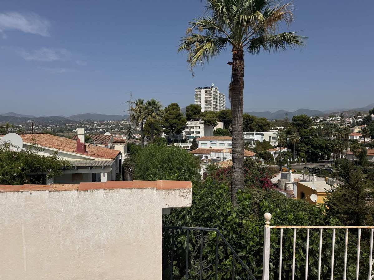 6 Bedroom Villa for Sale in Nueva Andalucía — 3
