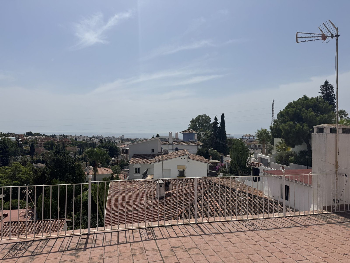 6 Bedroom Villa for Sale in Nueva Andalucía — 5