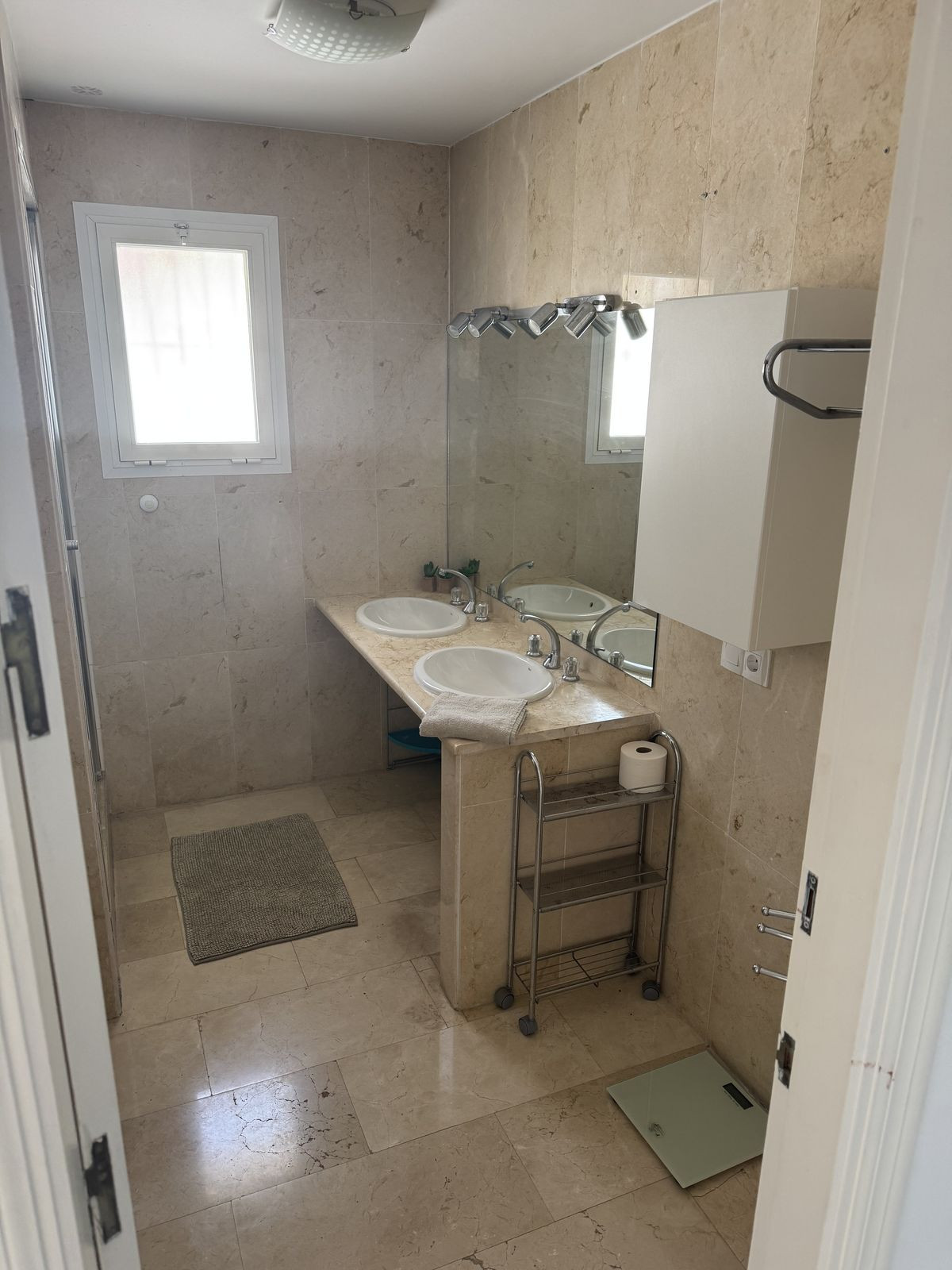 6 Bedroom Villa for Sale in Nueva Andalucía — 9
