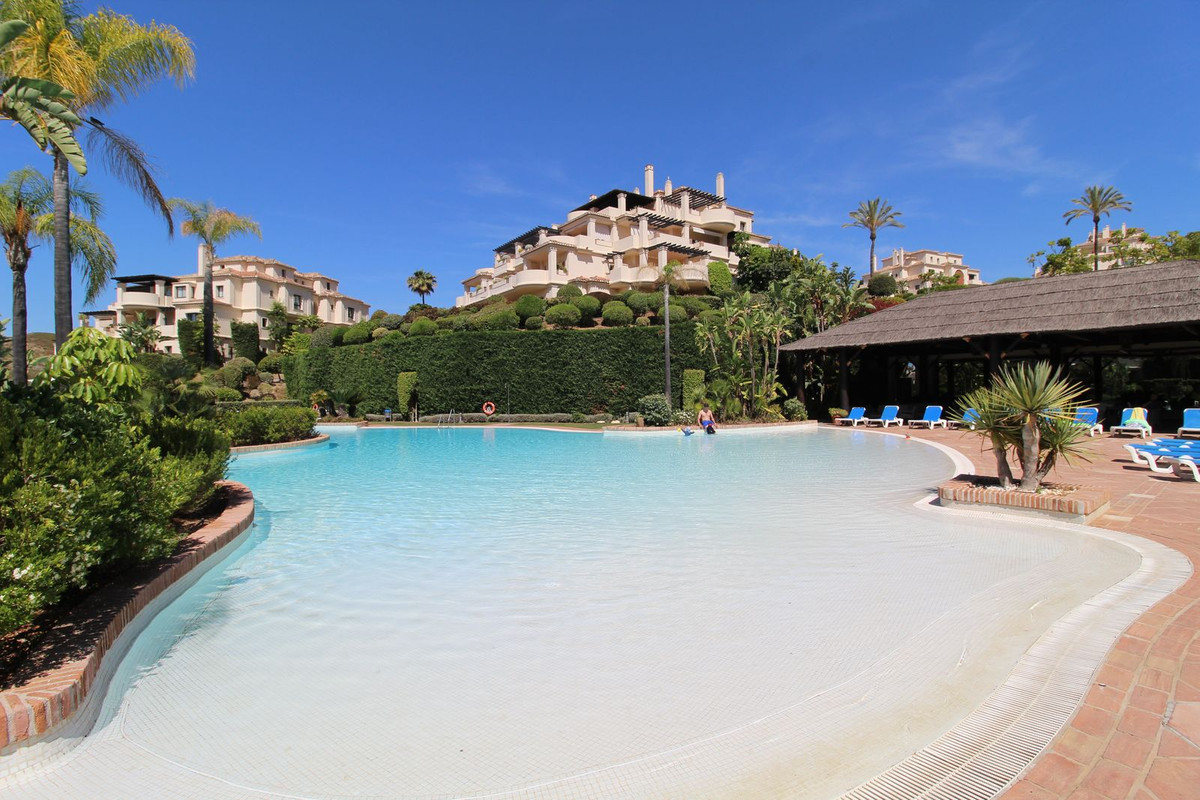 3 Bedroom Apartment for Sale in Benahavís