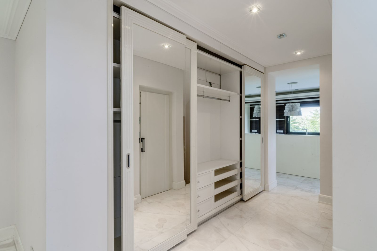 6 Bedroom Villa for Sale in The Golden Mile — 5