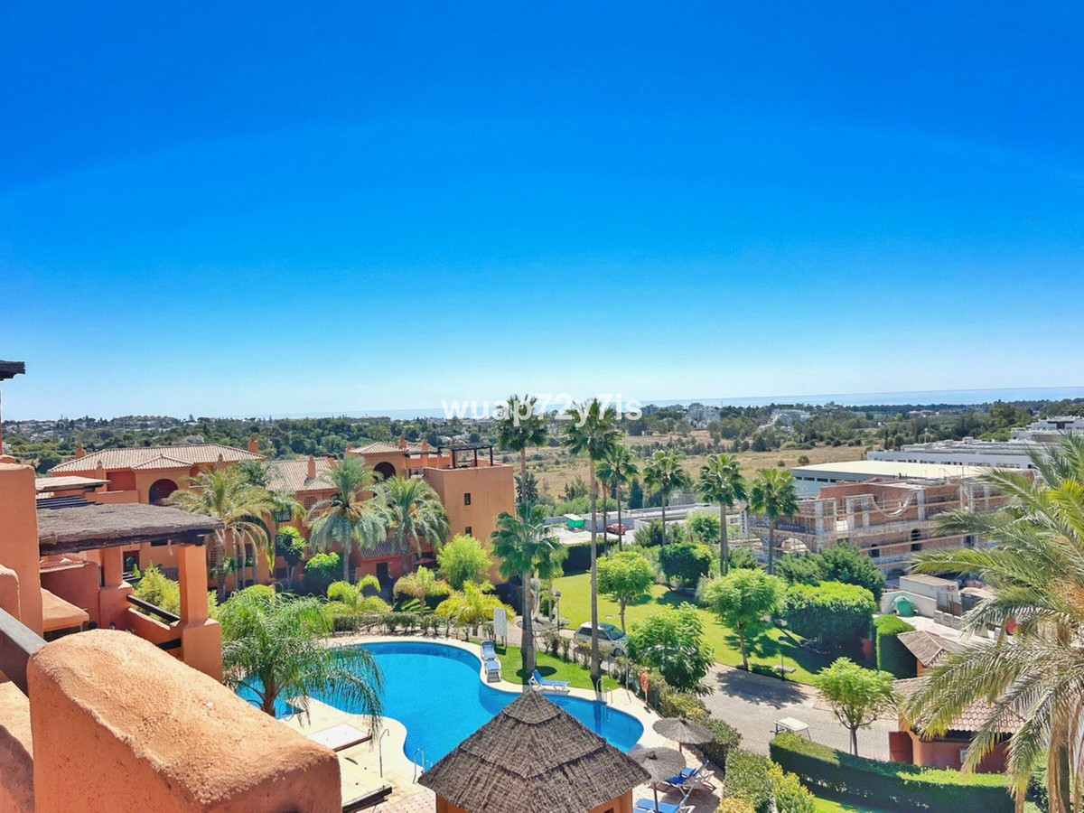 2 Bedroom Apartment for Sale in Benahavís
