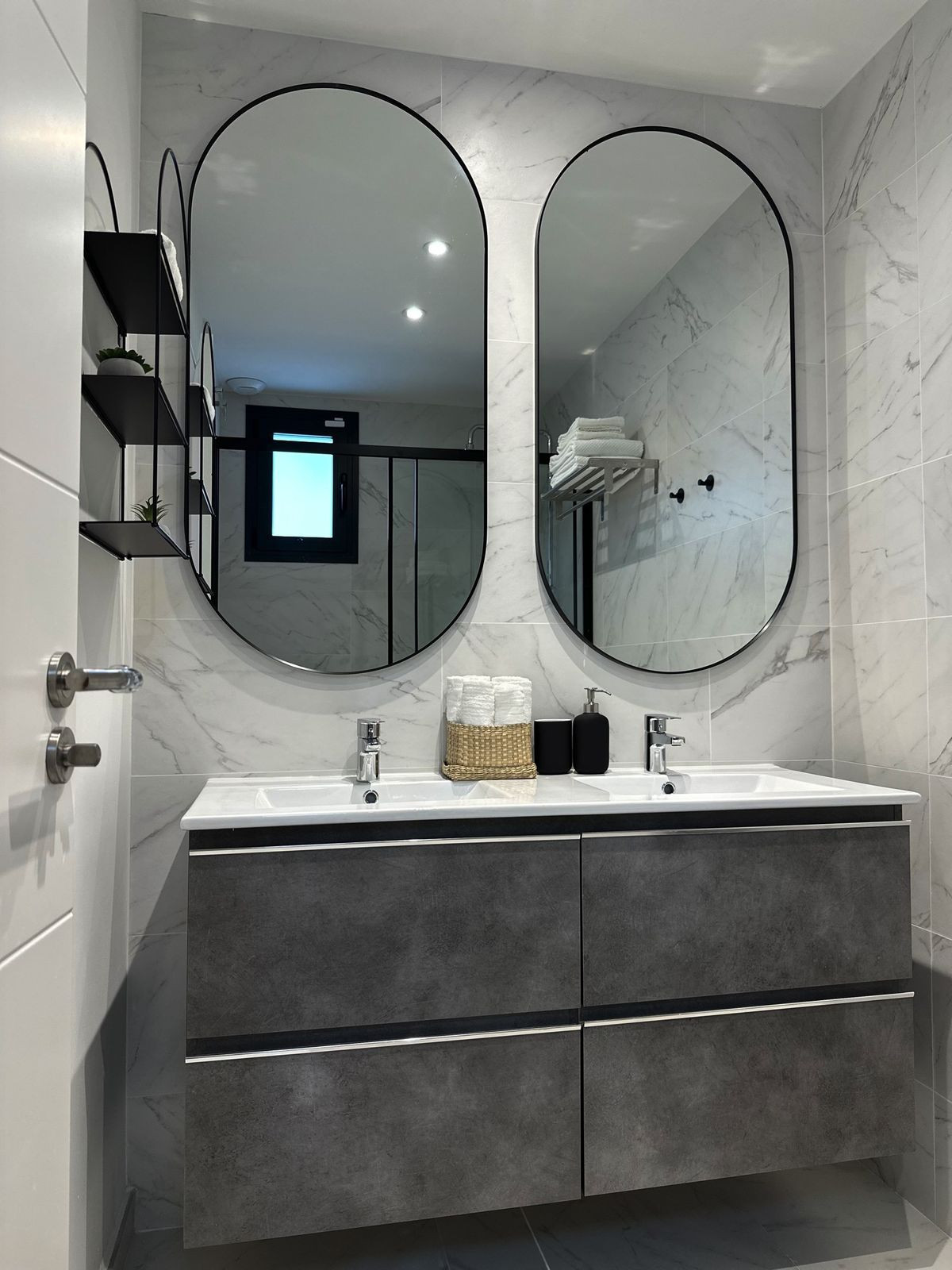 2 Bedroom Apartment for Sale in Estepona — 8