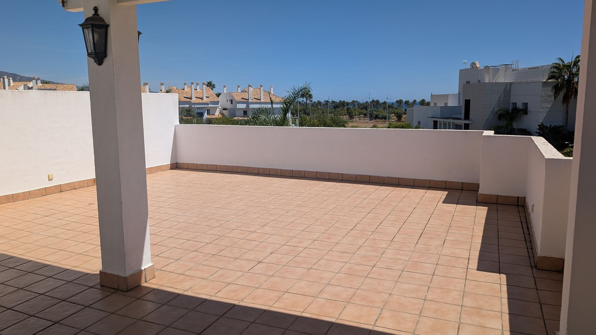 4 Bedroom Villa for Sale in San Pedro de Alcántara — 9