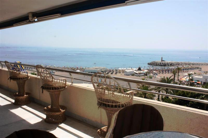 3 Bedroom Apartment for Sale in Puerto Banús — 3