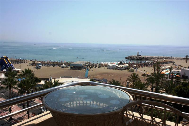 3 Bedroom Apartment for Sale in Puerto Banús — 4