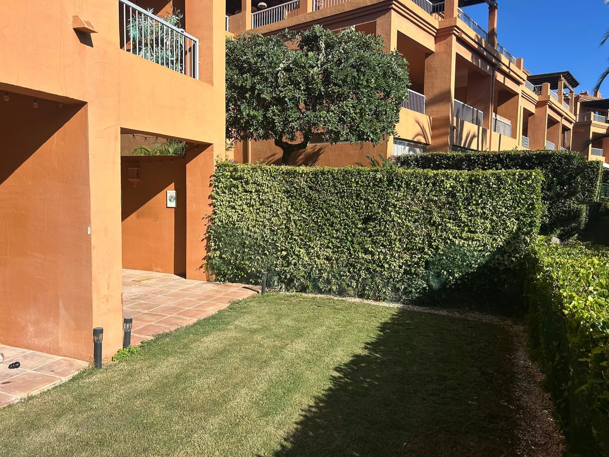 3 Bedroom Apartment for Sale in Benahavís — 5