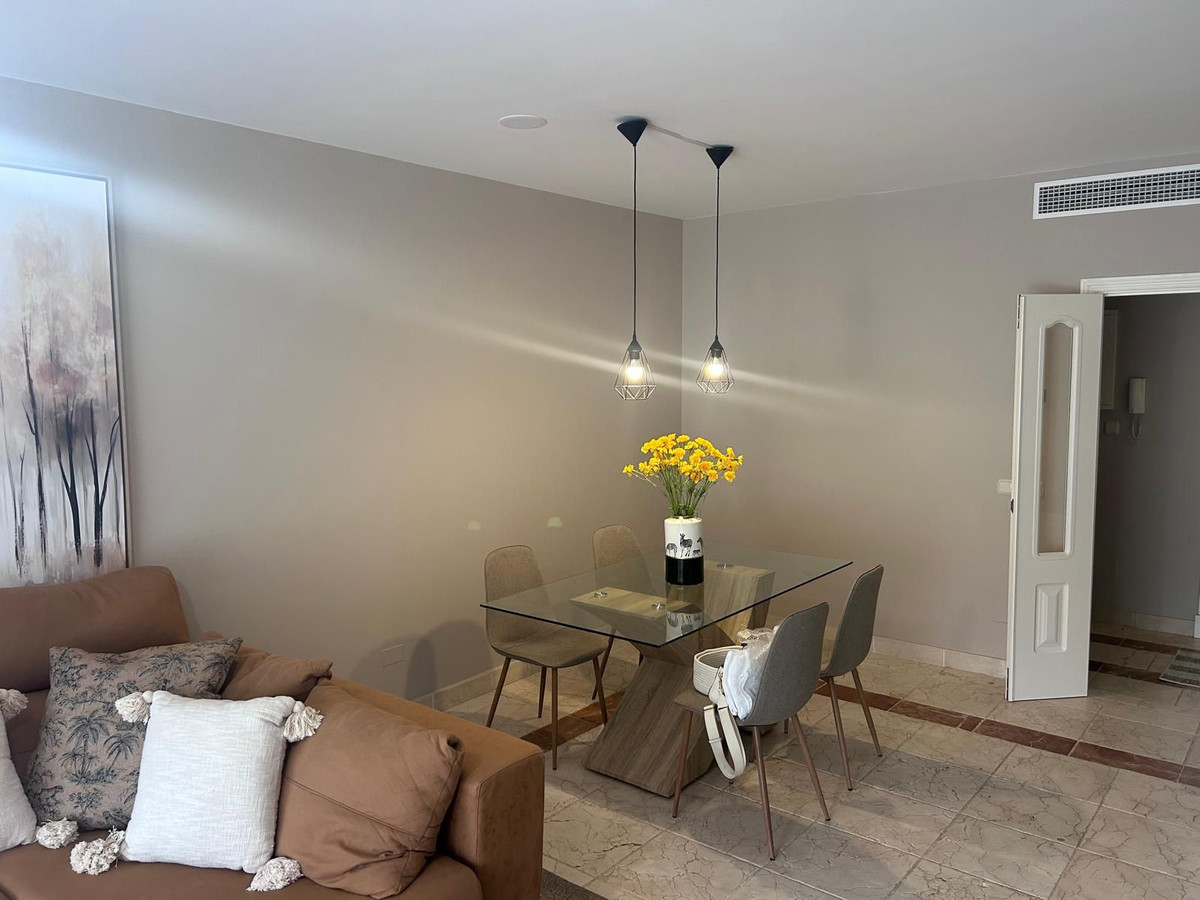 3 Bedroom Apartment for Sale in Benahavís — 8