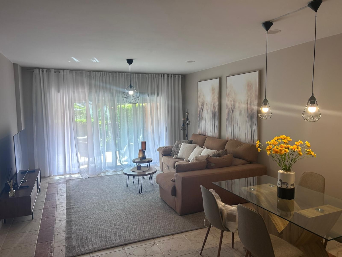 3 Bedroom Apartment for Sale in Benahavís — 9