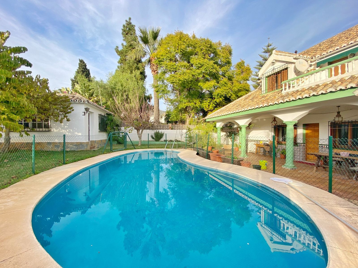 5 Bedroom Villa for Sale in Marbella — 2