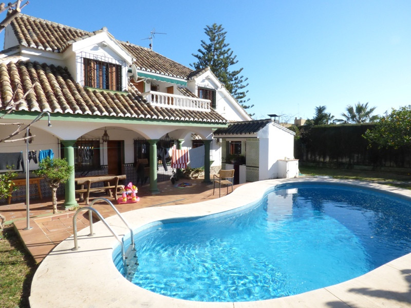 5 Bedroom Villa for Sale in Marbella — 3