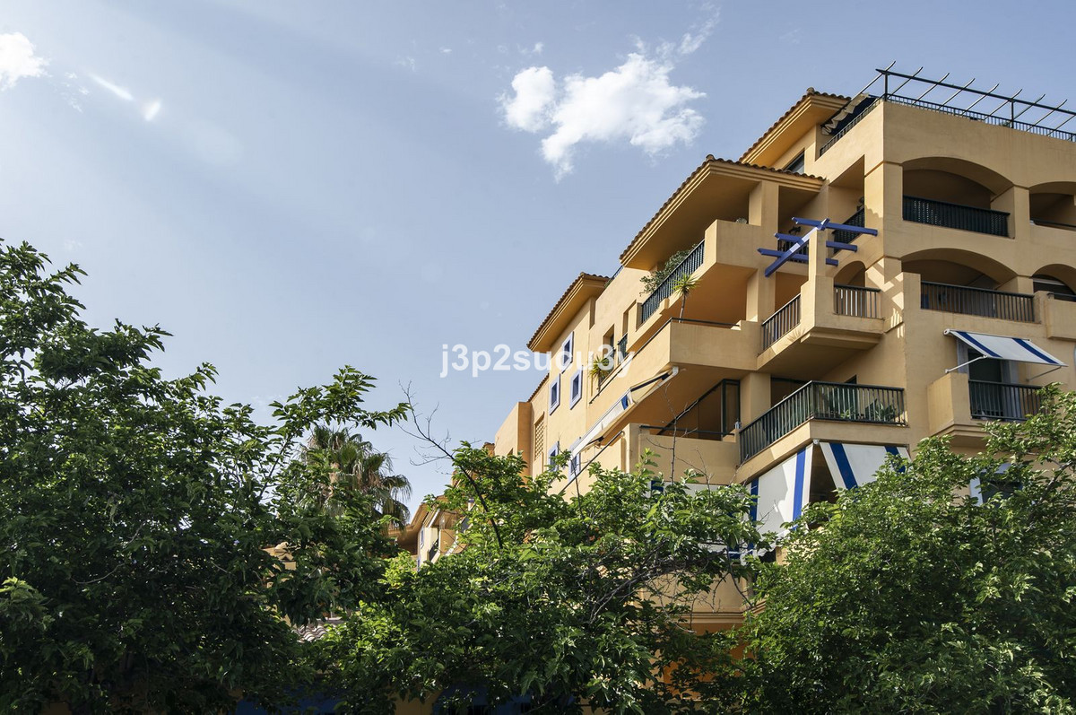 2 Bedroom Apartment for Sale in Marbella — 4