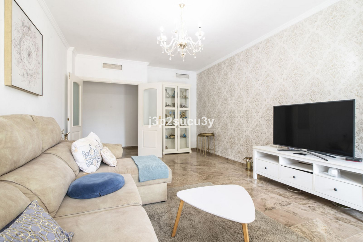 2 Bedroom Apartment for Sale in Marbella — 9