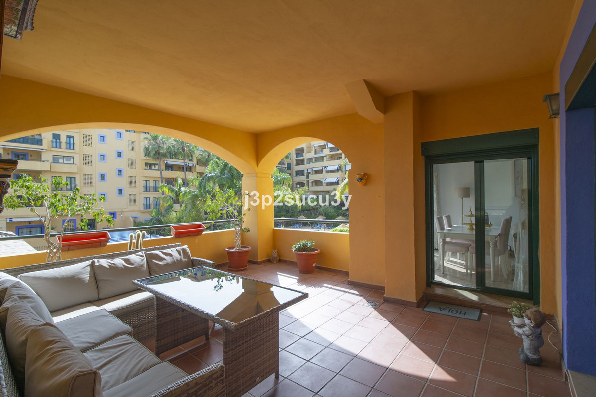 2 Bedroom Apartment for Sale in Marbella — view 10