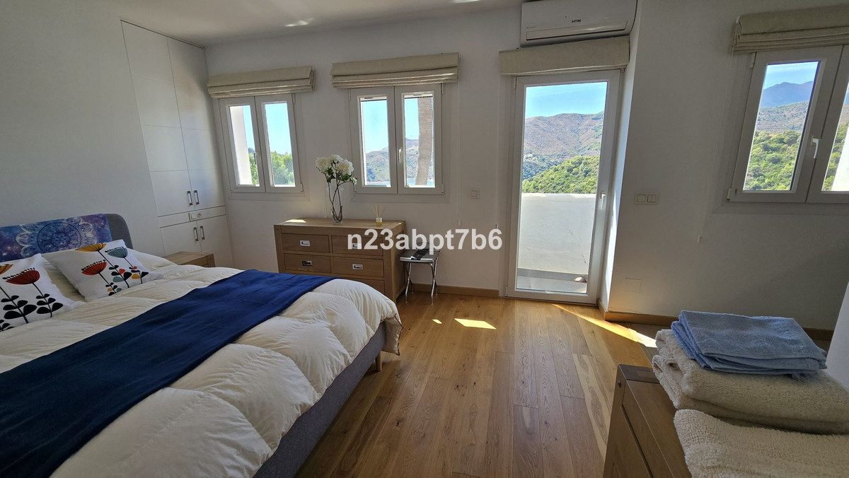 3 Bedroom Villa for Sale in Istán — 7