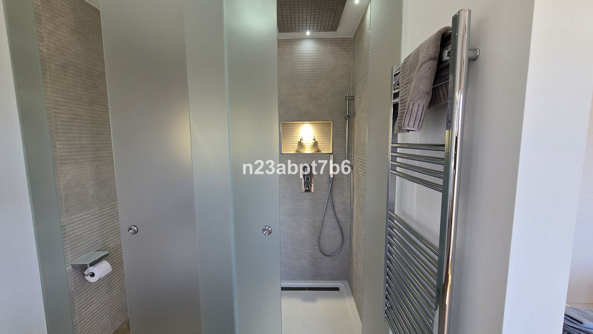 3 Bedroom Villa for Sale in Istán — 9
