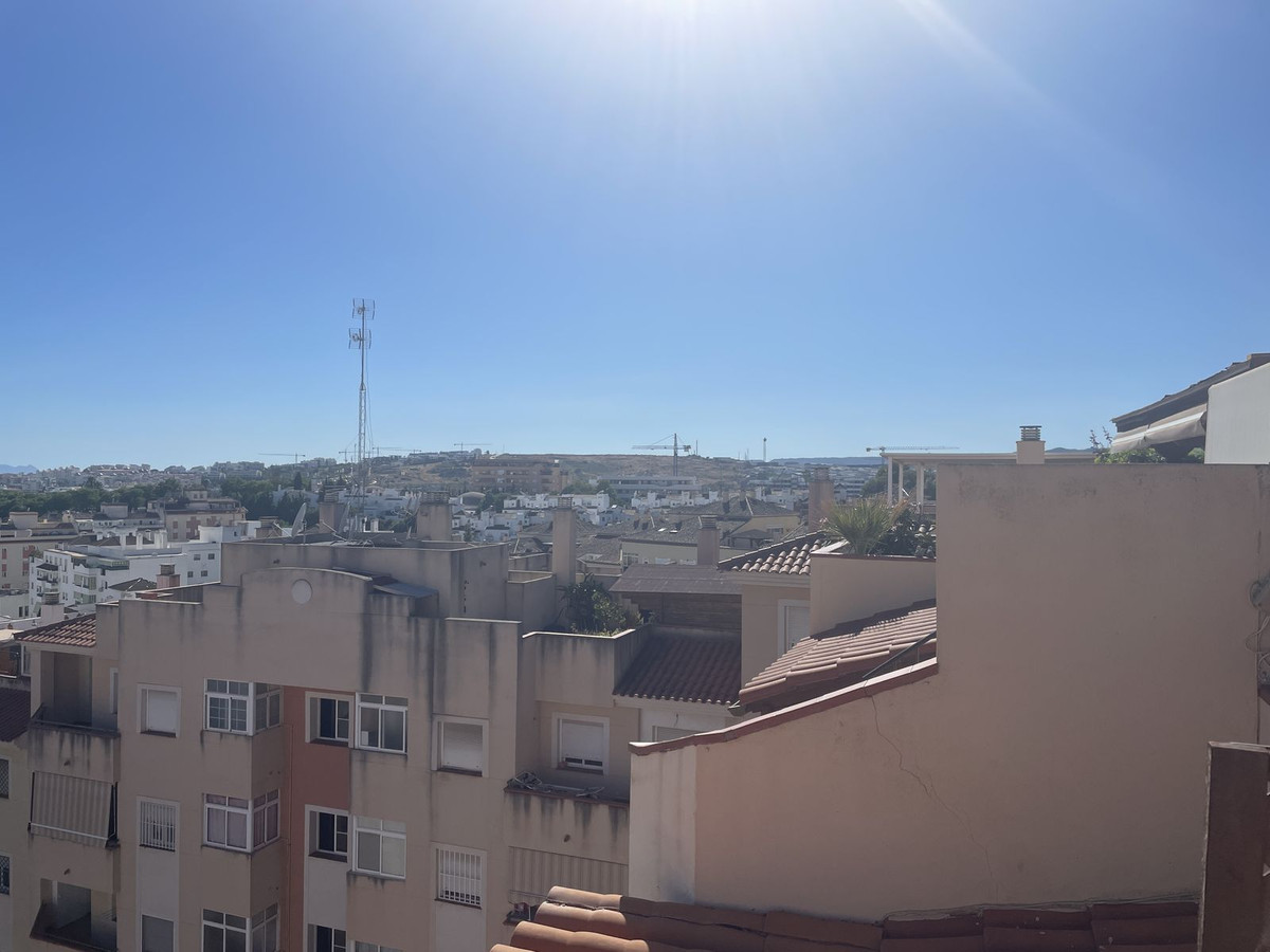 3 Bedroom Apartment for Sale in Estepona