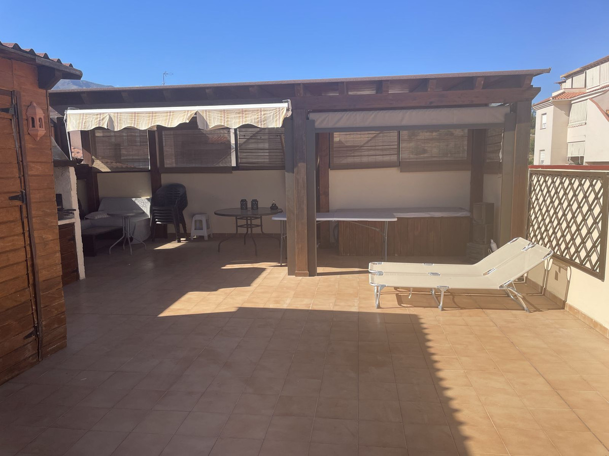 3 Bedroom Apartment for Sale in Estepona — 4