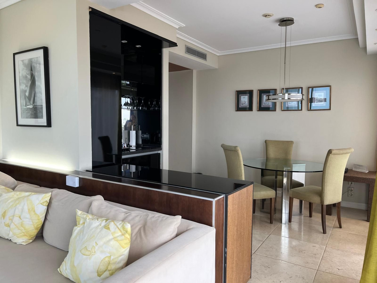 3 Bedroom Apartment for Sale in Puerto Banús — 5