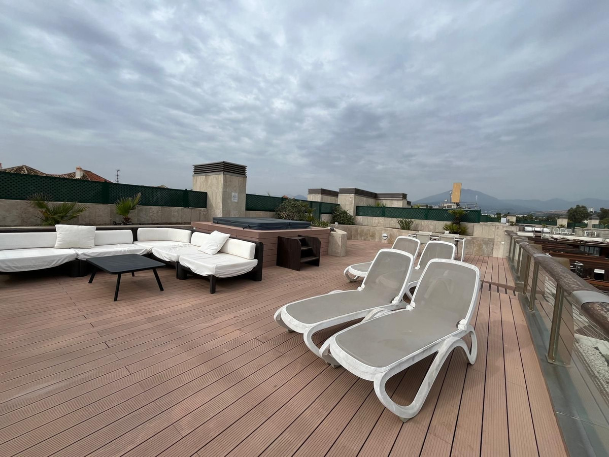 3 Bedroom Apartment for Sale in Puerto Banús — 9