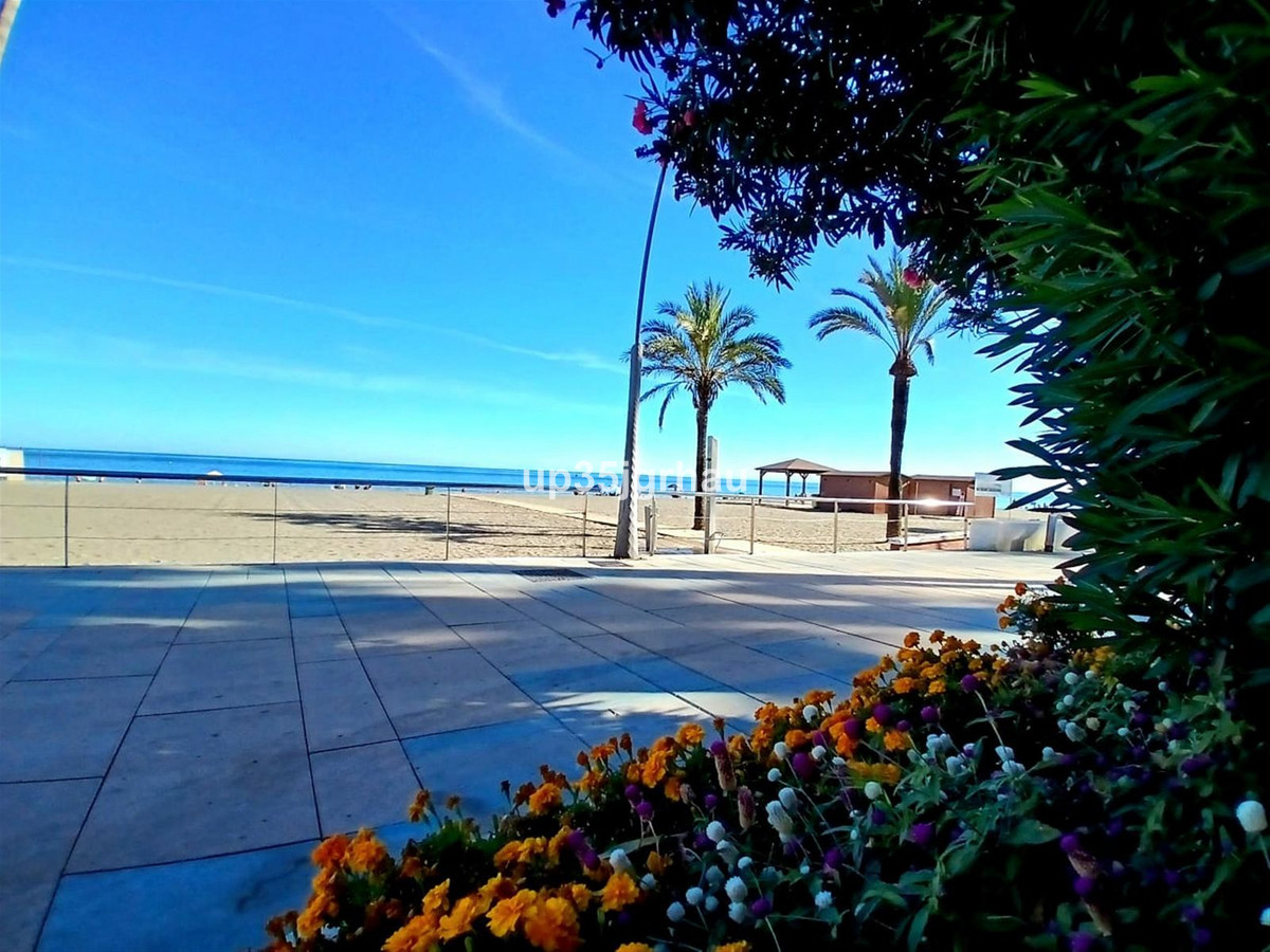 5 Bedroom Villa for Sale in Estepona — 7