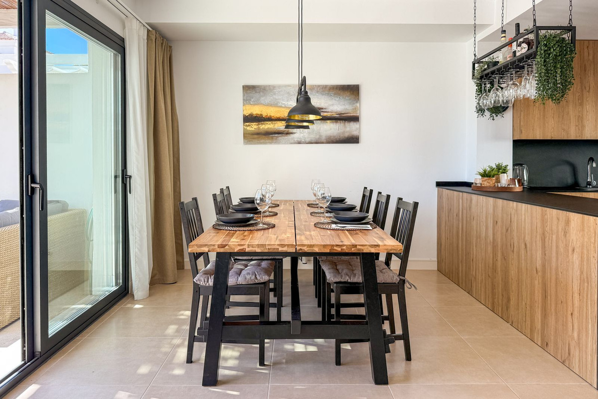 3 Bedroom Villa for Sale in El Paraiso — 9