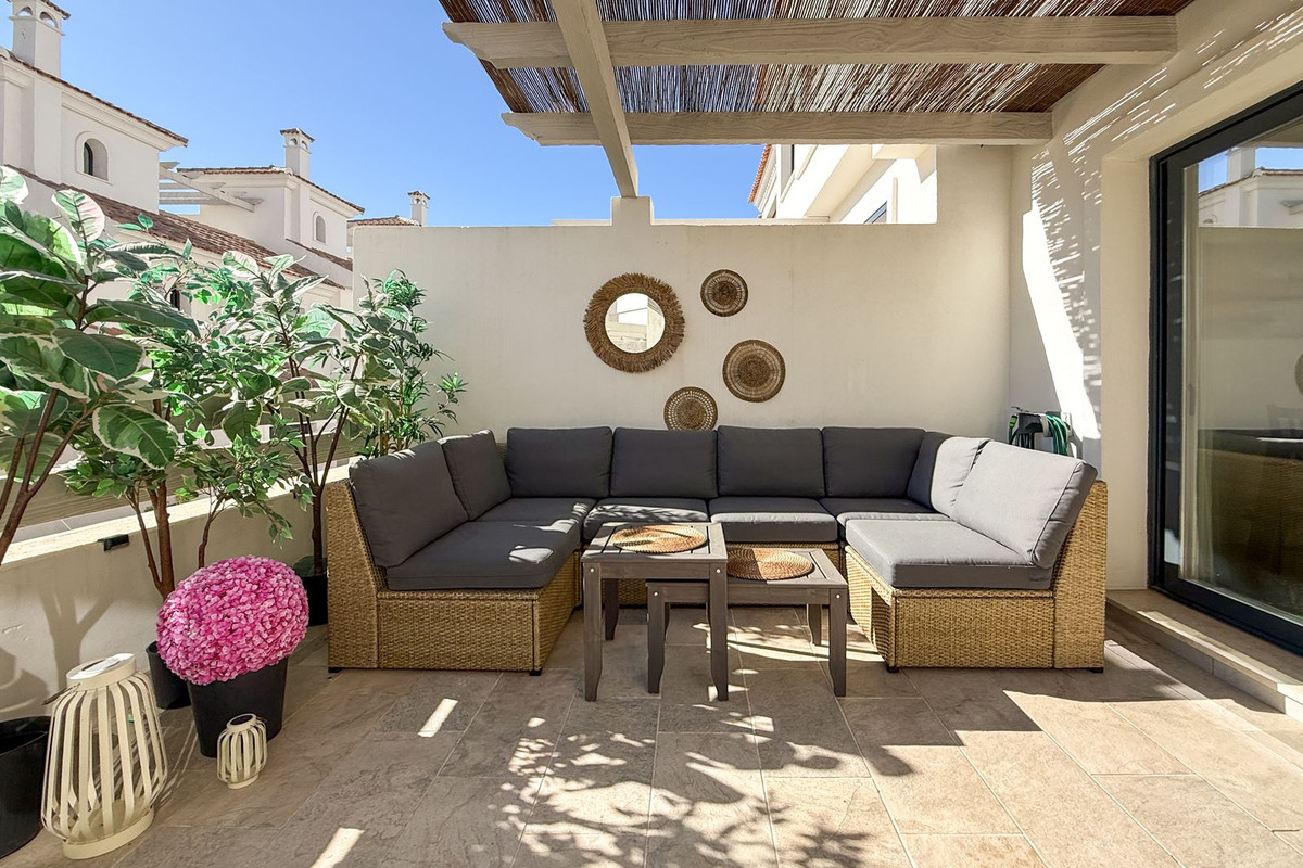 3 Bedroom Villa for Sale in El Paraiso — view 10