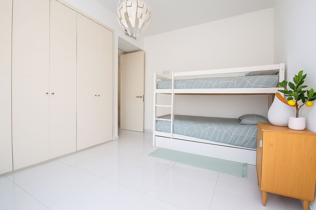 3 Bedroom Apartment for Sale in Benahavís — 9