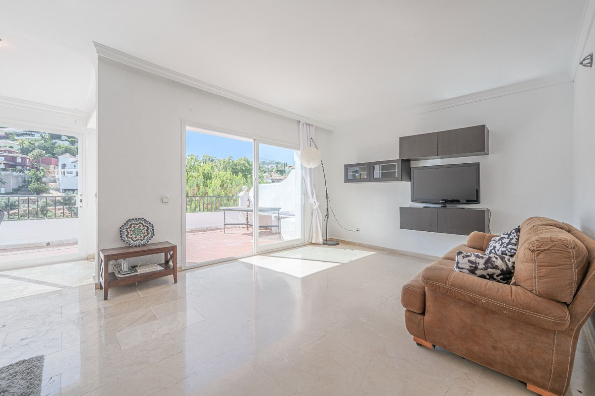 4 Bedroom Villa for Sale in Benahavís — 7