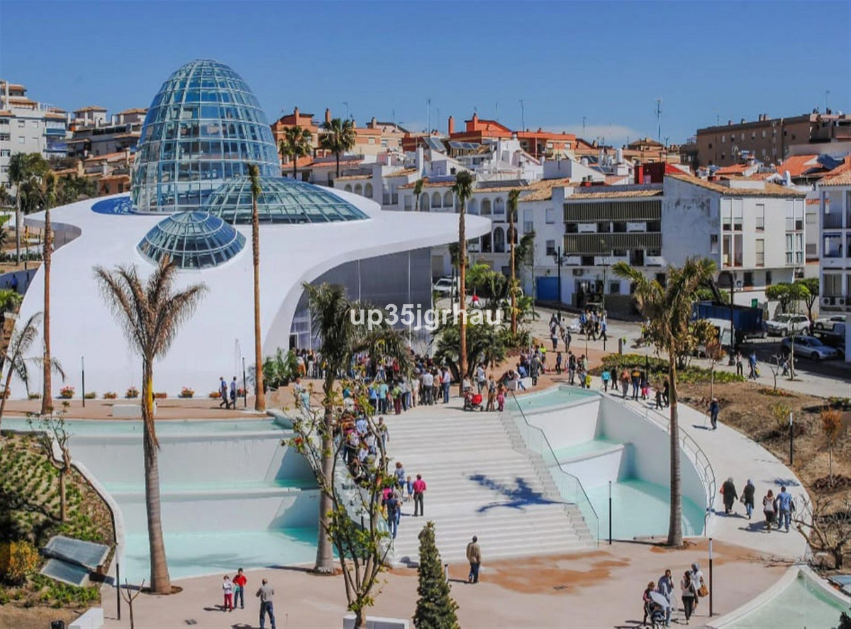3 Bedroom Apartment for Sale in Estepona