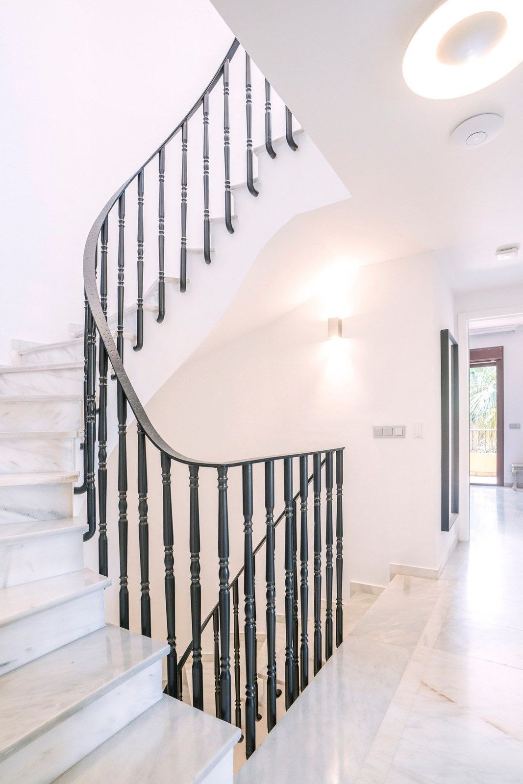 4 Bedroom Villa for Sale in The Golden Mile — 7