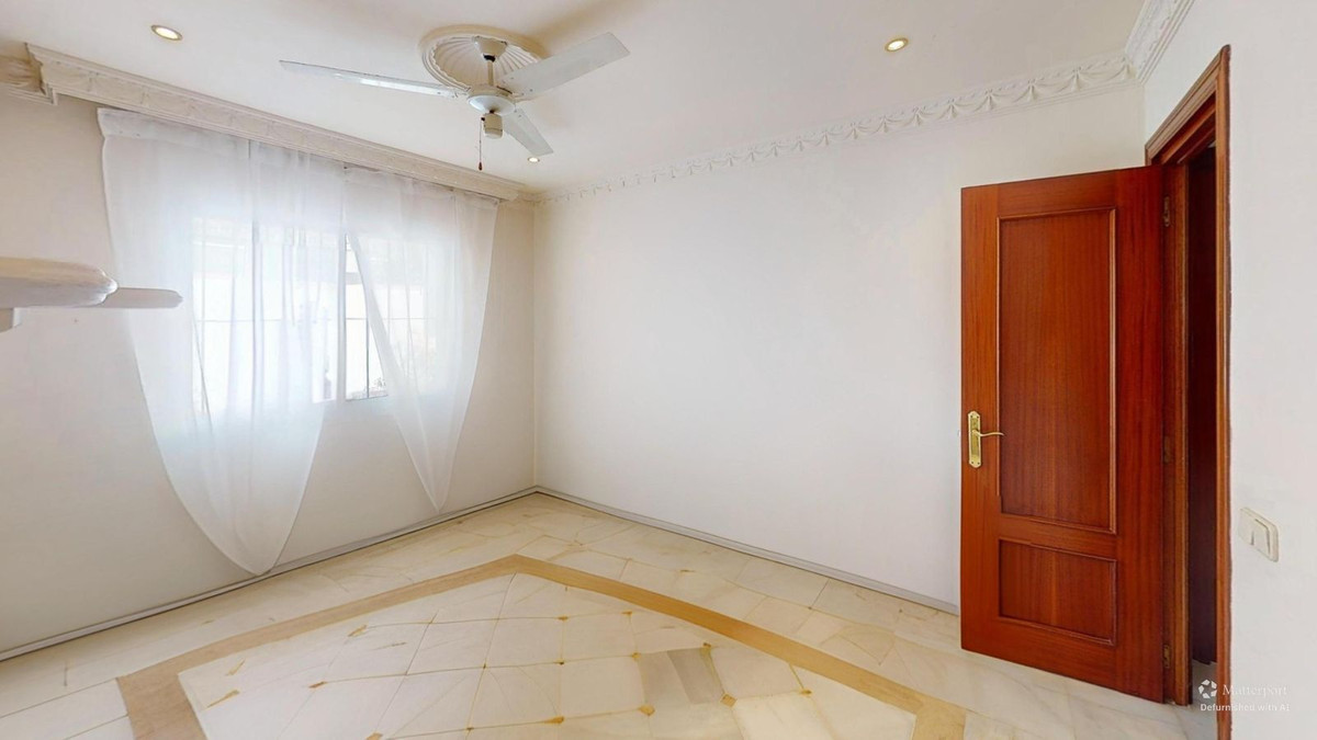 4 Bedroom Villa for Sale in Costalita — view 10